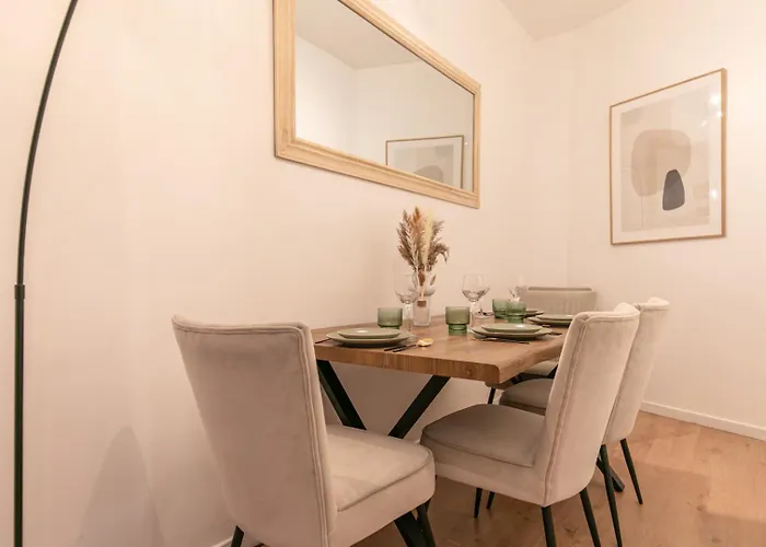 Mba - Courcelles - Splendide Lejlighed
